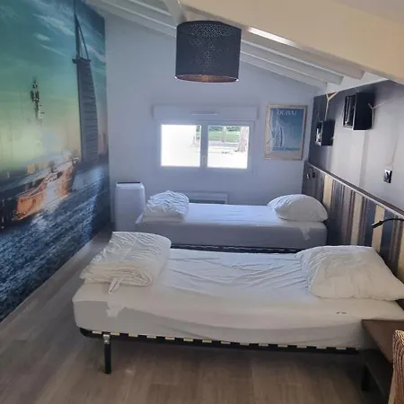 Tre Les Pins, 7 Chambres, A 100m Du De